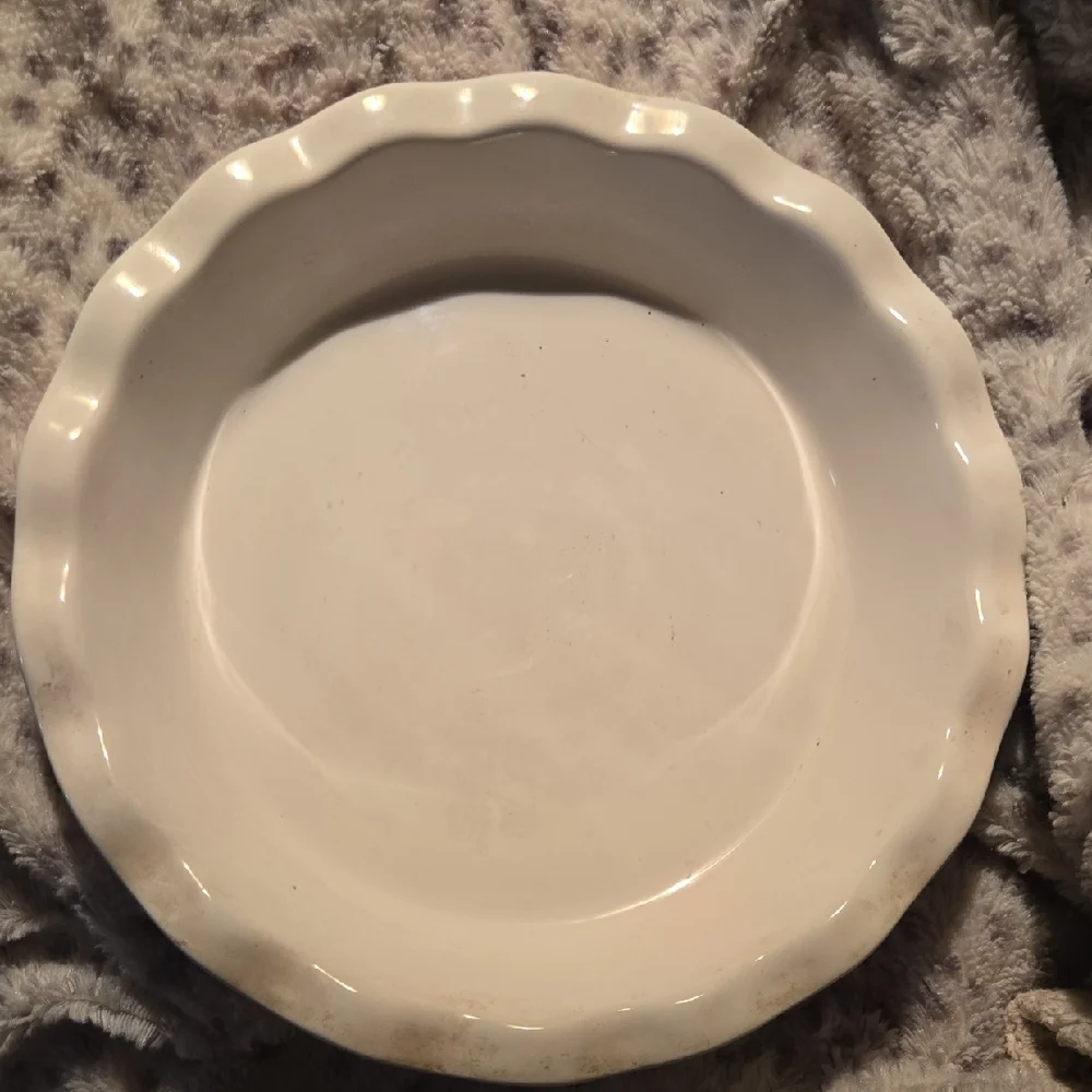 Sur La Table Stoneware Pie Dish